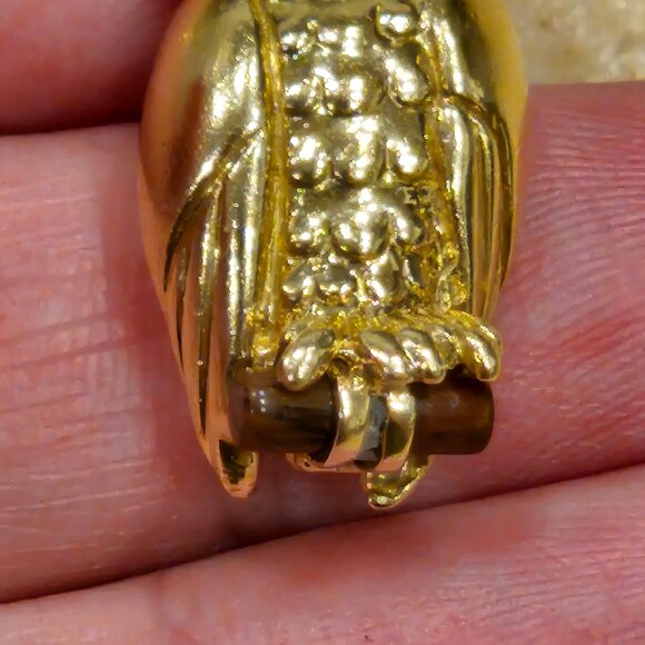 RARE VINTAGE MONICA RICH KOSANN WISDOM OWL TSAVORITE 18k GOLD CHARM PENDANT - Picture 3 of 10